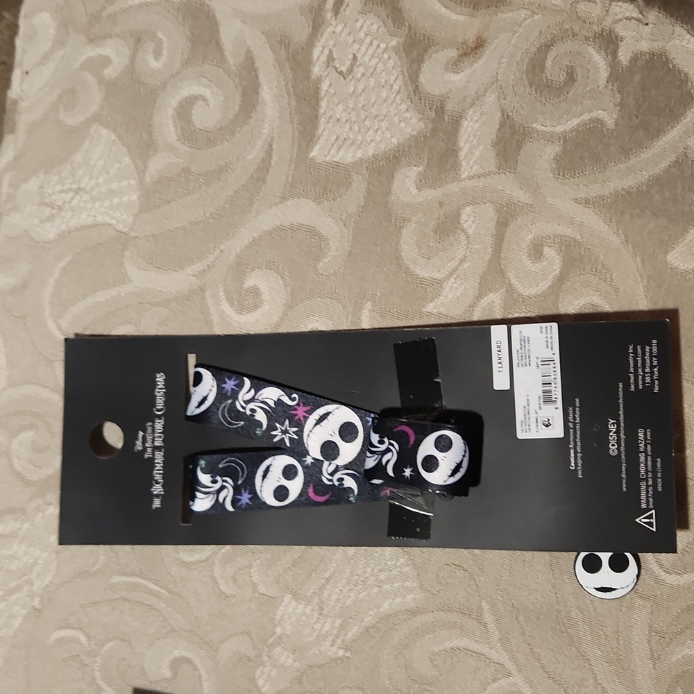 Disney pin holder or badge holder jack nightmare before christmas - Picture 3 of 3